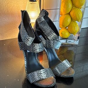 Steve Madden Black and White Patterned Heels